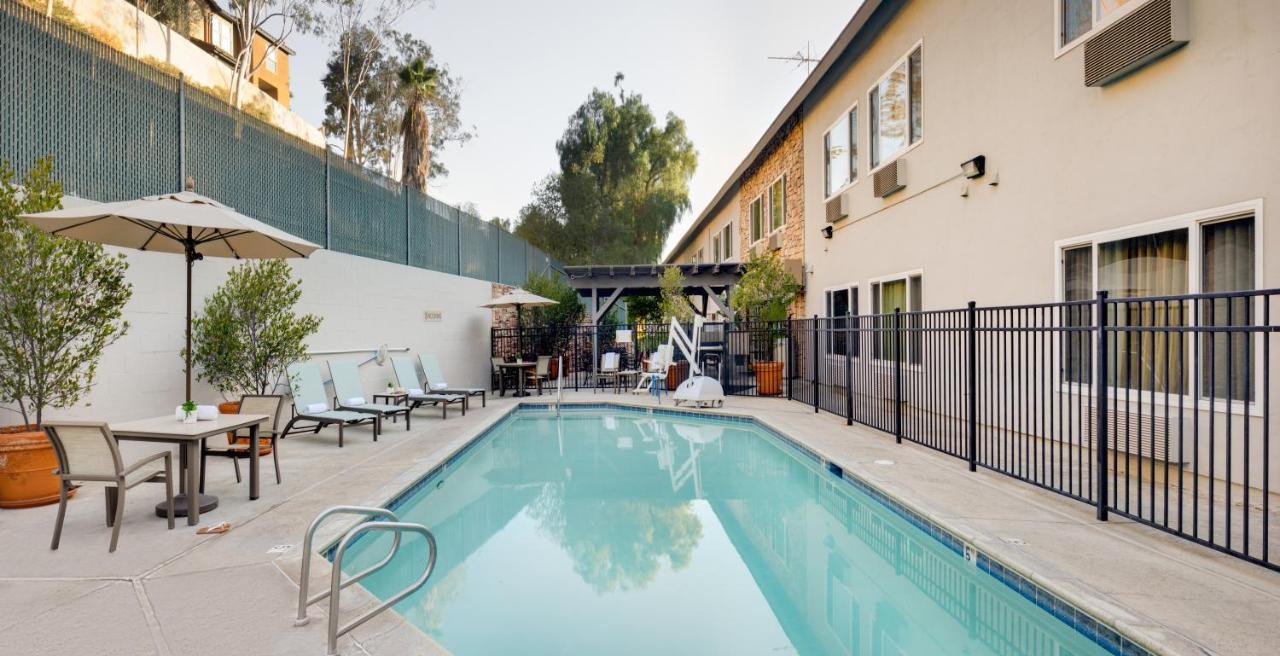 Ayres Hotel Corona - Riverside Exterior photo